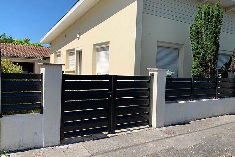 Pourquoi opter pour un portail sur mesure à Ermont pour sécuriser votre maison